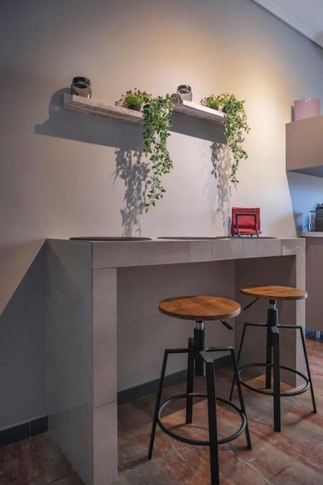 Beautiful Apt In Glyfada Center, Papandreou Street Athena Bagian luar foto